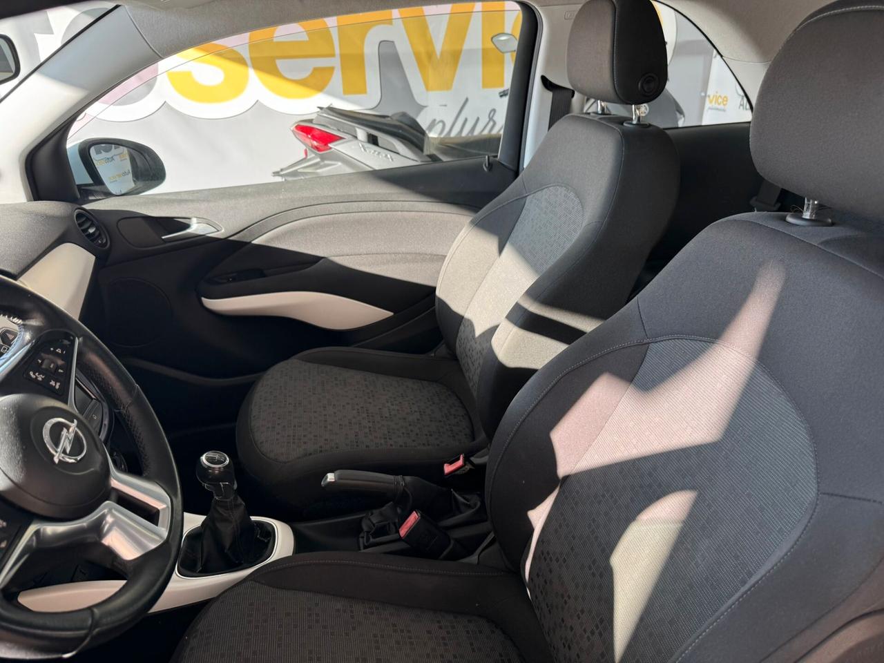 Opel Adam 1.2 70 CV White/Black Link