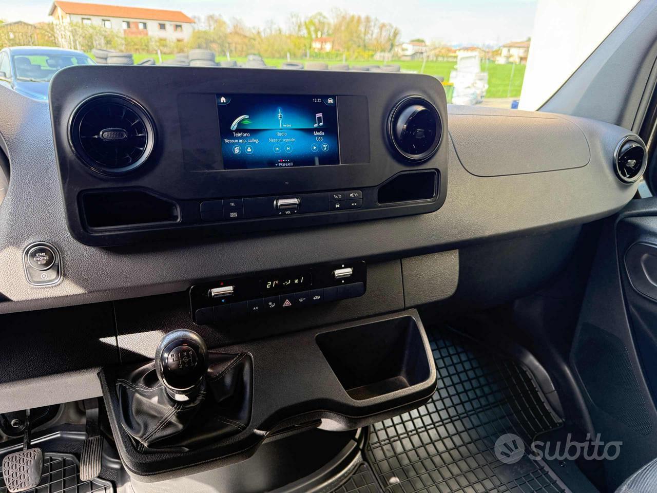 MERCEDES-BENZ Sprinter F39/33 311 CDI FWD TA Fur