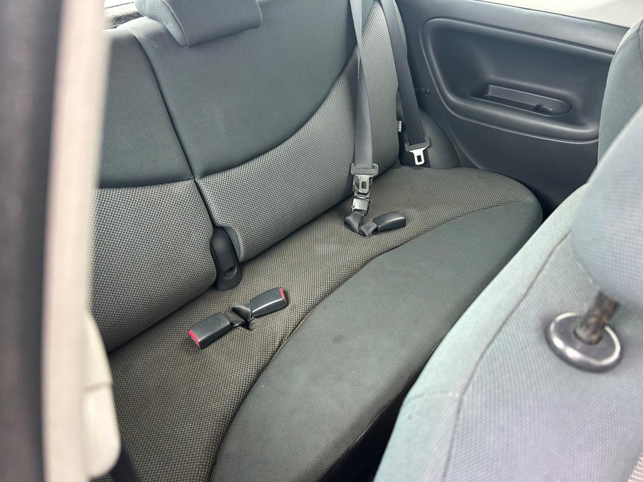 Toyota Yaris 1.0i 16V cat 3 porte Sol