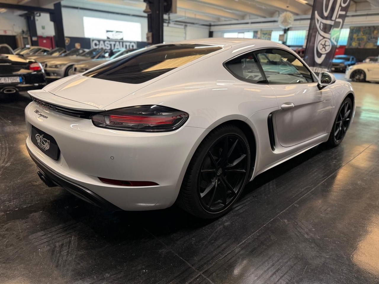 Porsche 718 Cayman 2.0