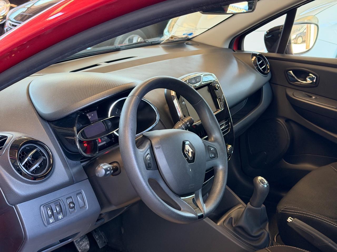 Renault Clio 1.2 75CV 5 porte Costume National
