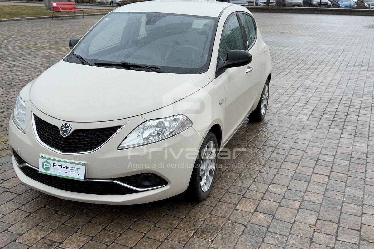 LANCIA Ypsilon 1.2 69 CV 5 porte Silver