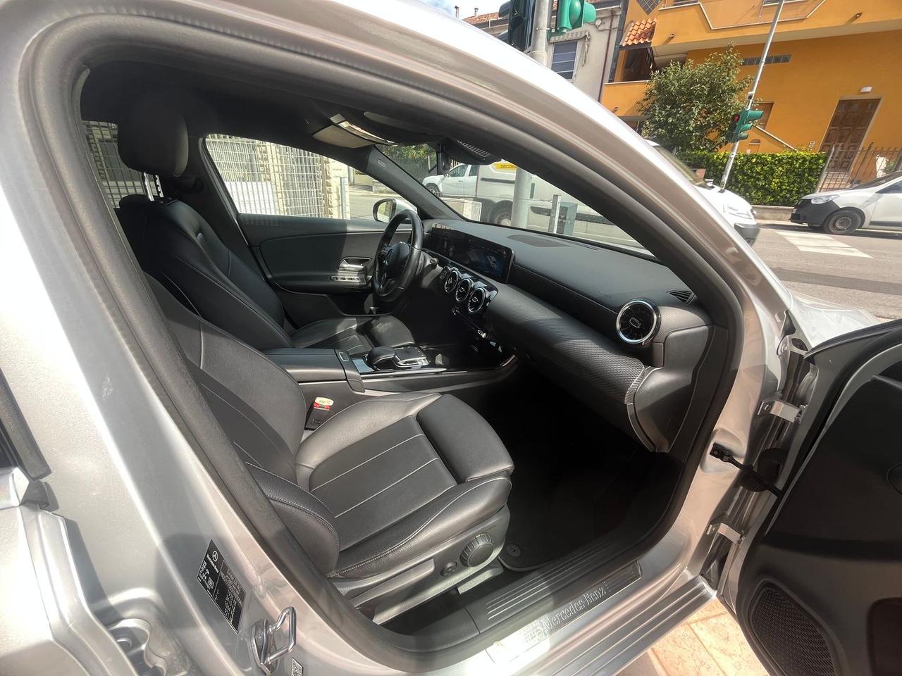 Mercedes-Benz A 180 PREMIUM #50060