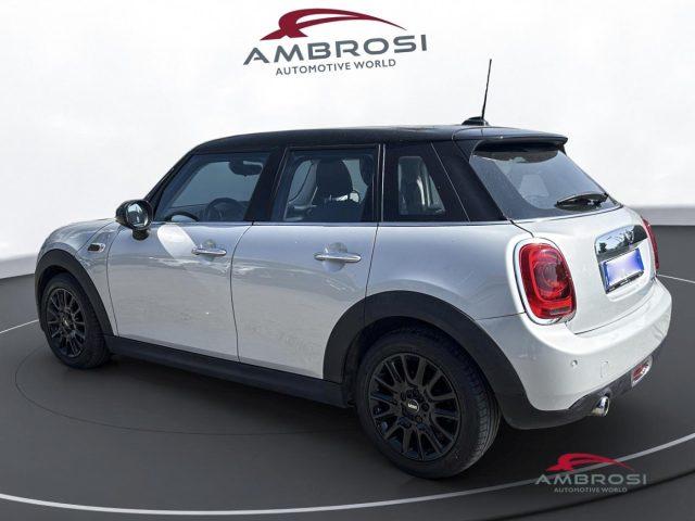 MINI Cooper D 5 porte 1.5 Hype Auto