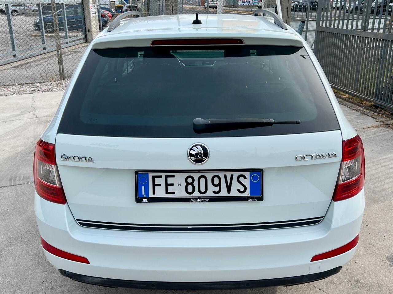 Skoda Octavia Wagon 1.6 TDI 110 CV DSG