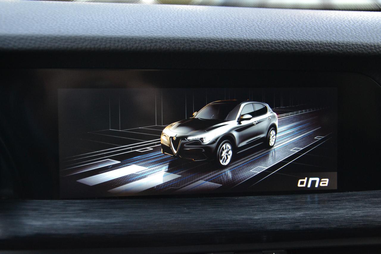 Alfa Romeo Stelvio 2.2 160CV AT8 SUPER F1+FULL LED+NAV+RCAM+PRIVACY
