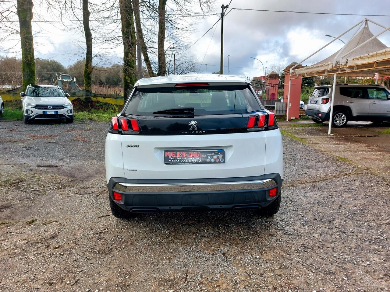 Peugeot 3008 1.5 130CV Business EAT8 Business-2020