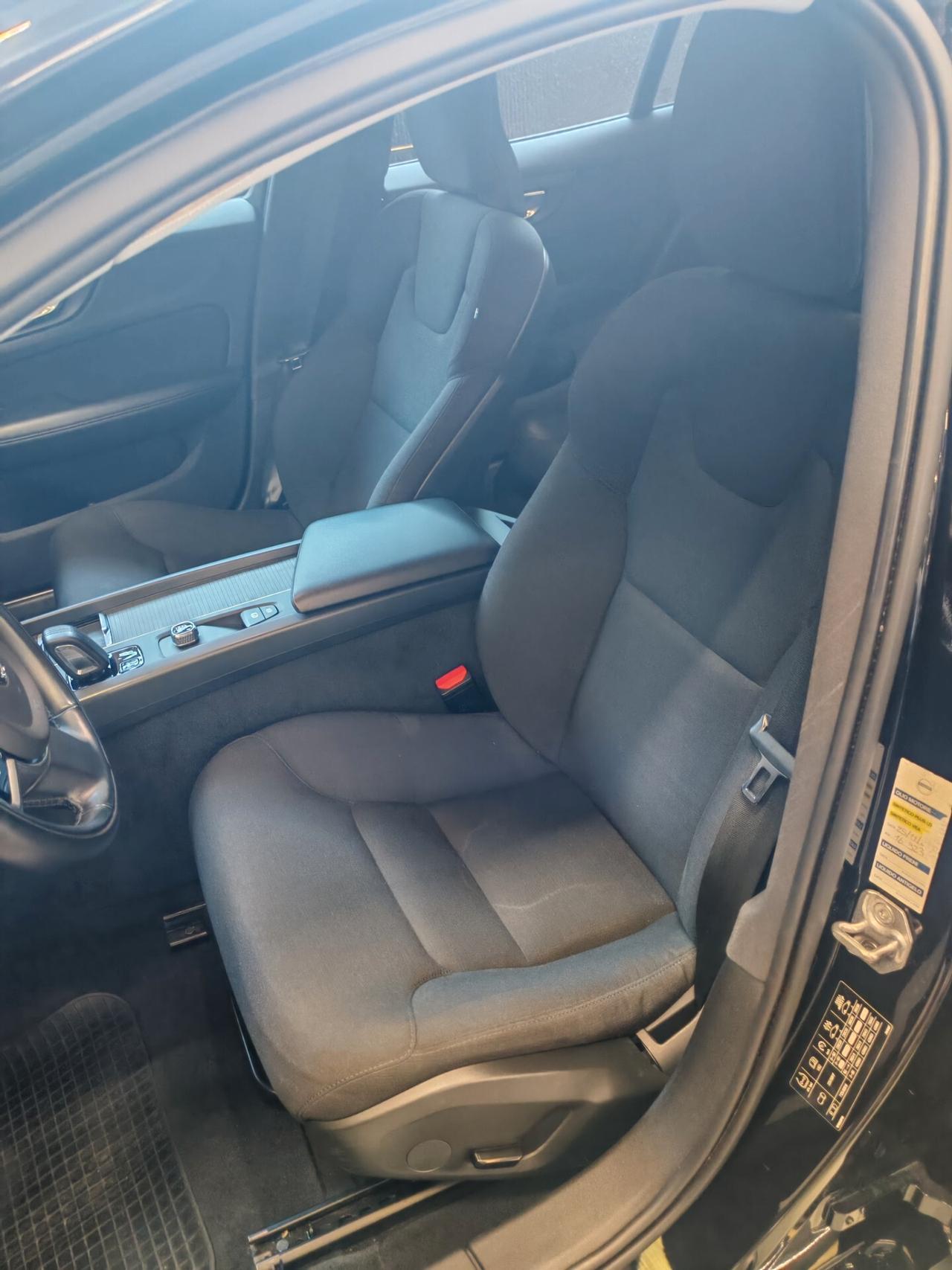 Volvo V60 Momentum Business Pro
