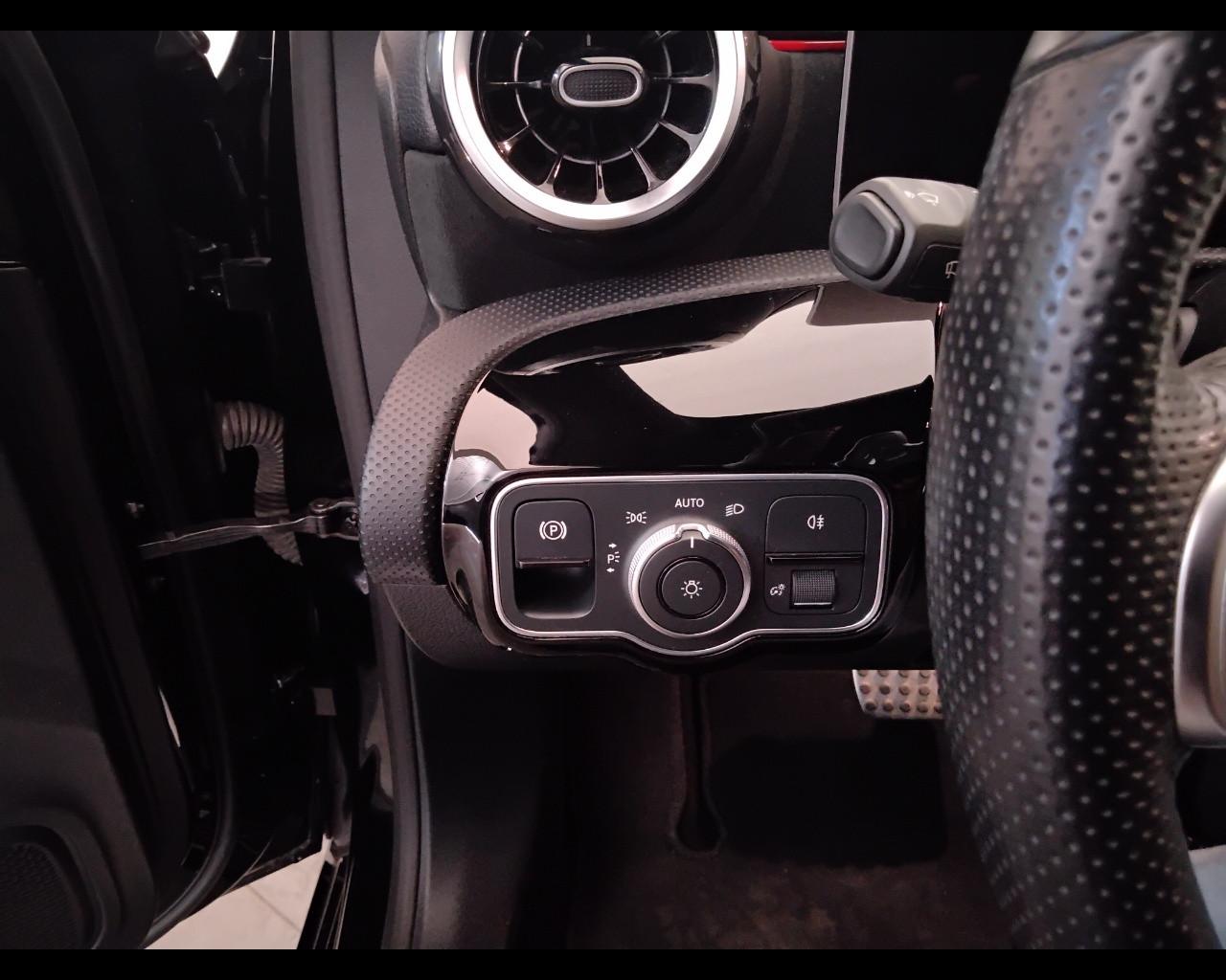 Mercedes-Benz Classe A - W177 2018 - A 200 Premium auto