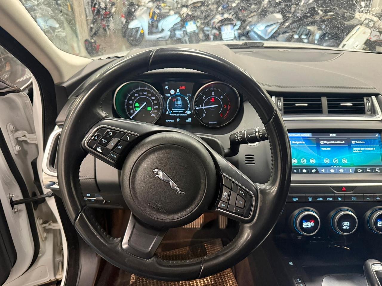 Jaguar E-Pace 2.0D 150 CV AWD aut. R-Dynamic