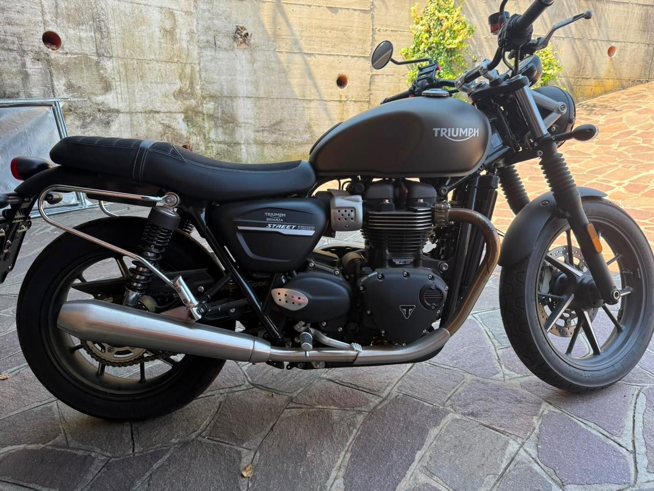 Triumph Street Twin