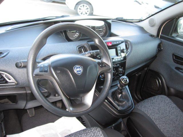 LANCIA Ypsilon 0.9 TwinAir 85 CV 5p. Metano Ecochic NEOPATENTATI