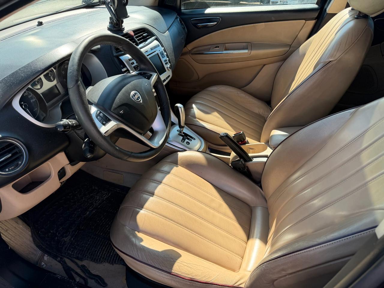 Lancia Delta 1.6 MJT cambio automatico