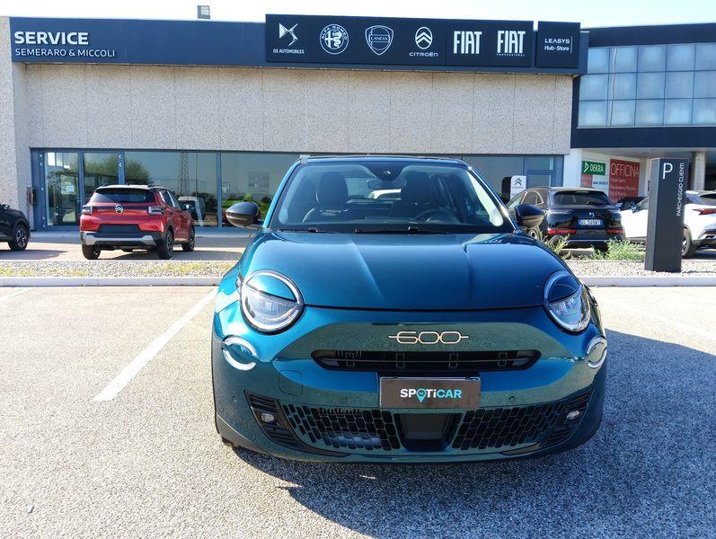 FIAT 600 1.2 hybrid 145cv auto