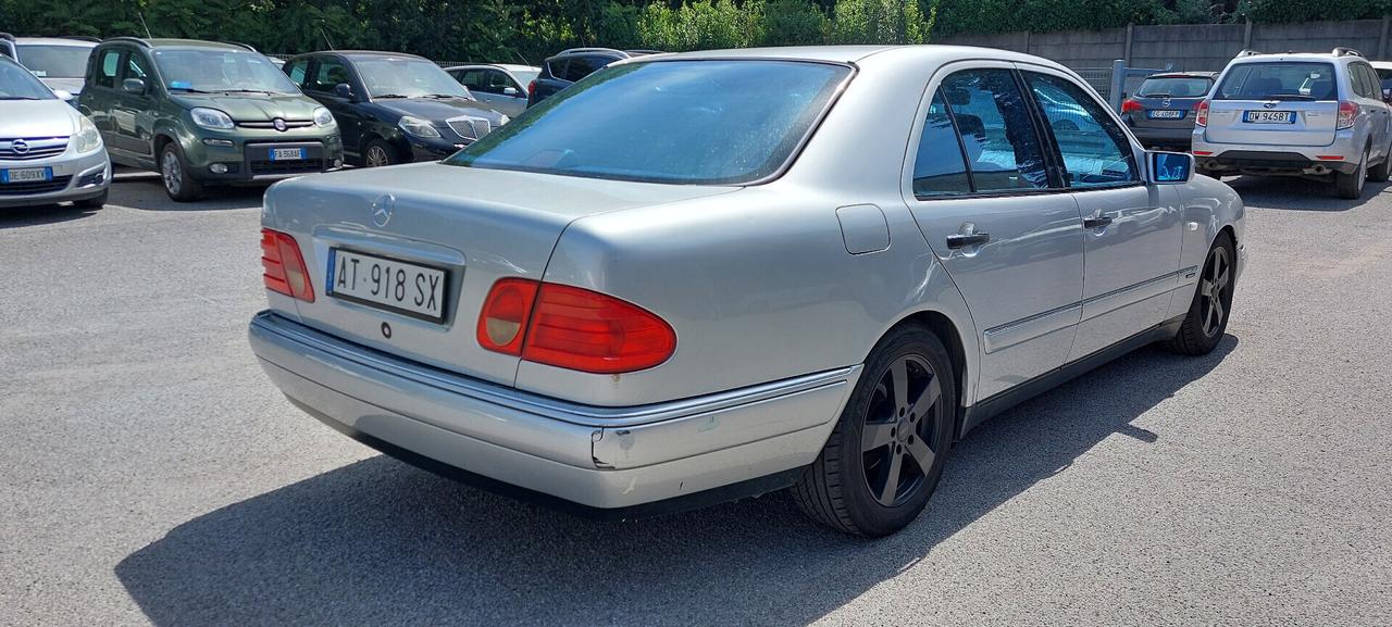 Mercedes-benz E 200 cat Avantgarde