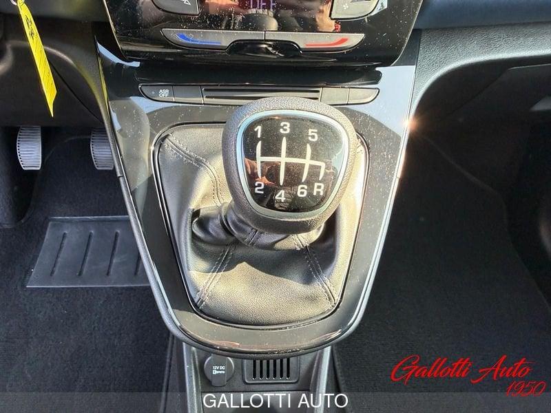 Lancia Ypsilon Ibrida ORO 1.0 70CV