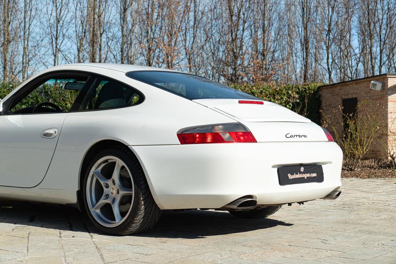 Porsche 996 (911) CARRERA - POR00271