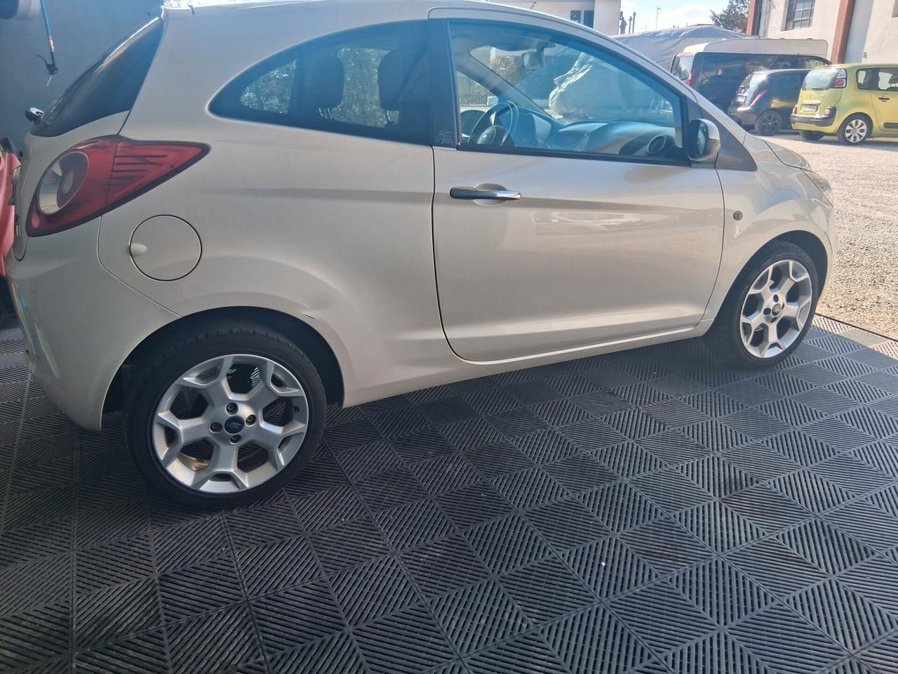 Ford Ka Ka+ 1.2 8V 69CV Titanium