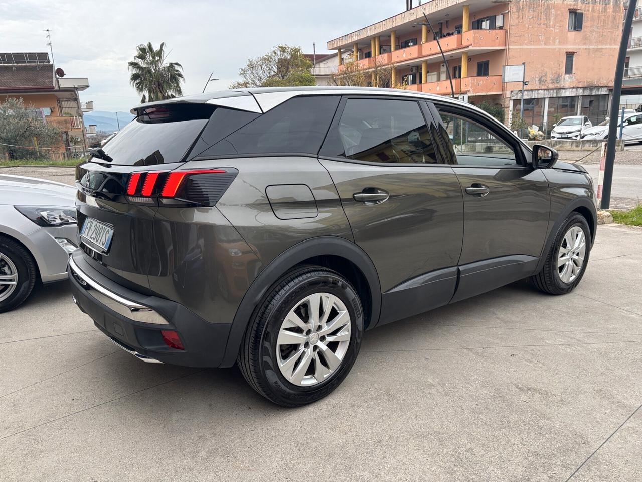 Peugeot 3008 BlueHDi 130 cv - 2019