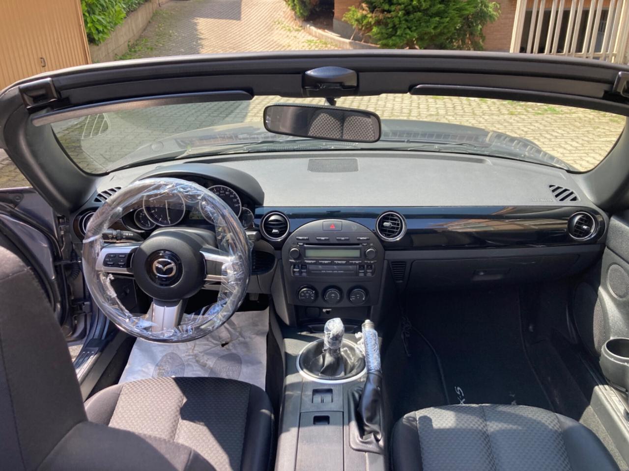 Mazda MX-5 Roadster Coupé 1.8L Fire
