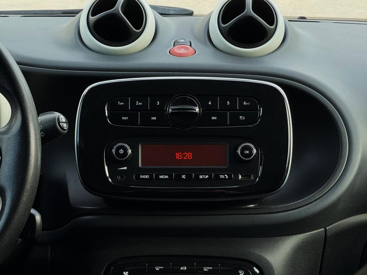 Smart forTwo 1.0 Youngster 71CV Twinamic
