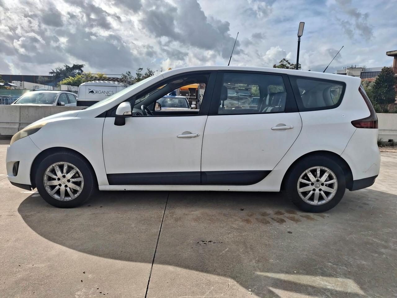 Renault Scenic 1.5 dCi 7 posti MOTORE RIFATTO