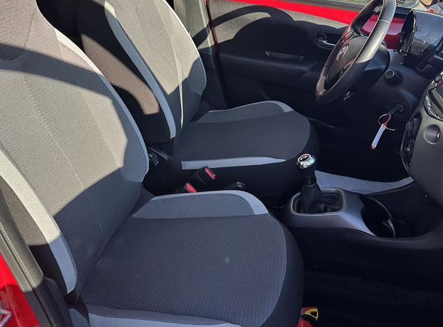 TOYOTA Aygo Connect 1.0 VVT-i 72 CV 5 porte x-play