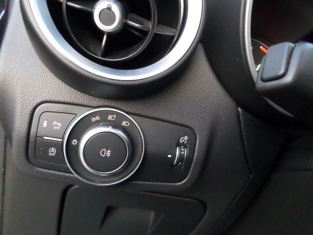 Alfa Romeo Stelvio 2.2 Turbodiesel 160 CV AT8 RWD Rosso Edizione