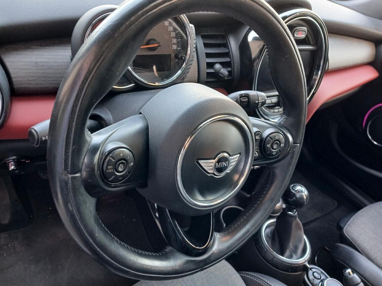 Mini 1.5 Cooper D 5 porte