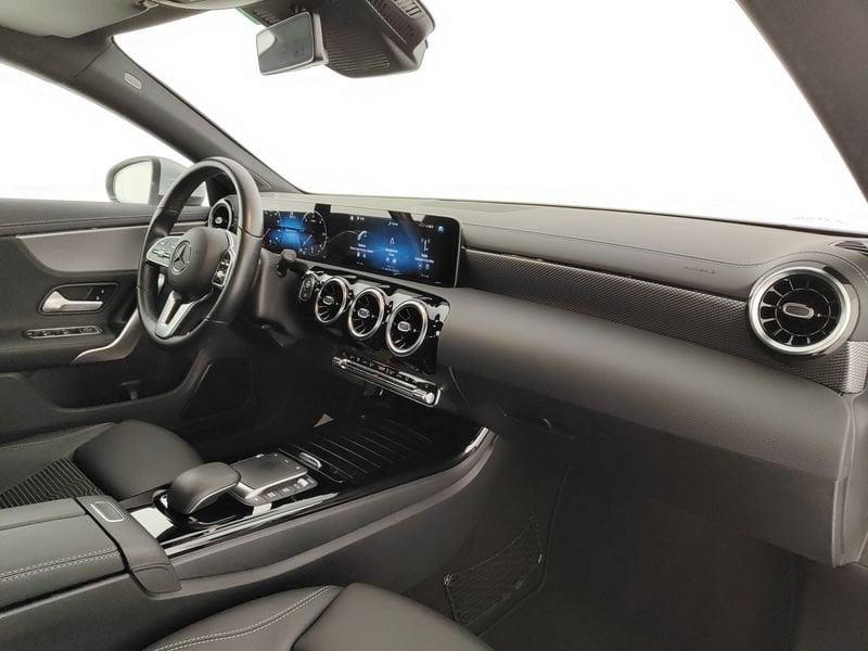 Mercedes-Benz CLA Coupé CLA 180 d Automatic Sport