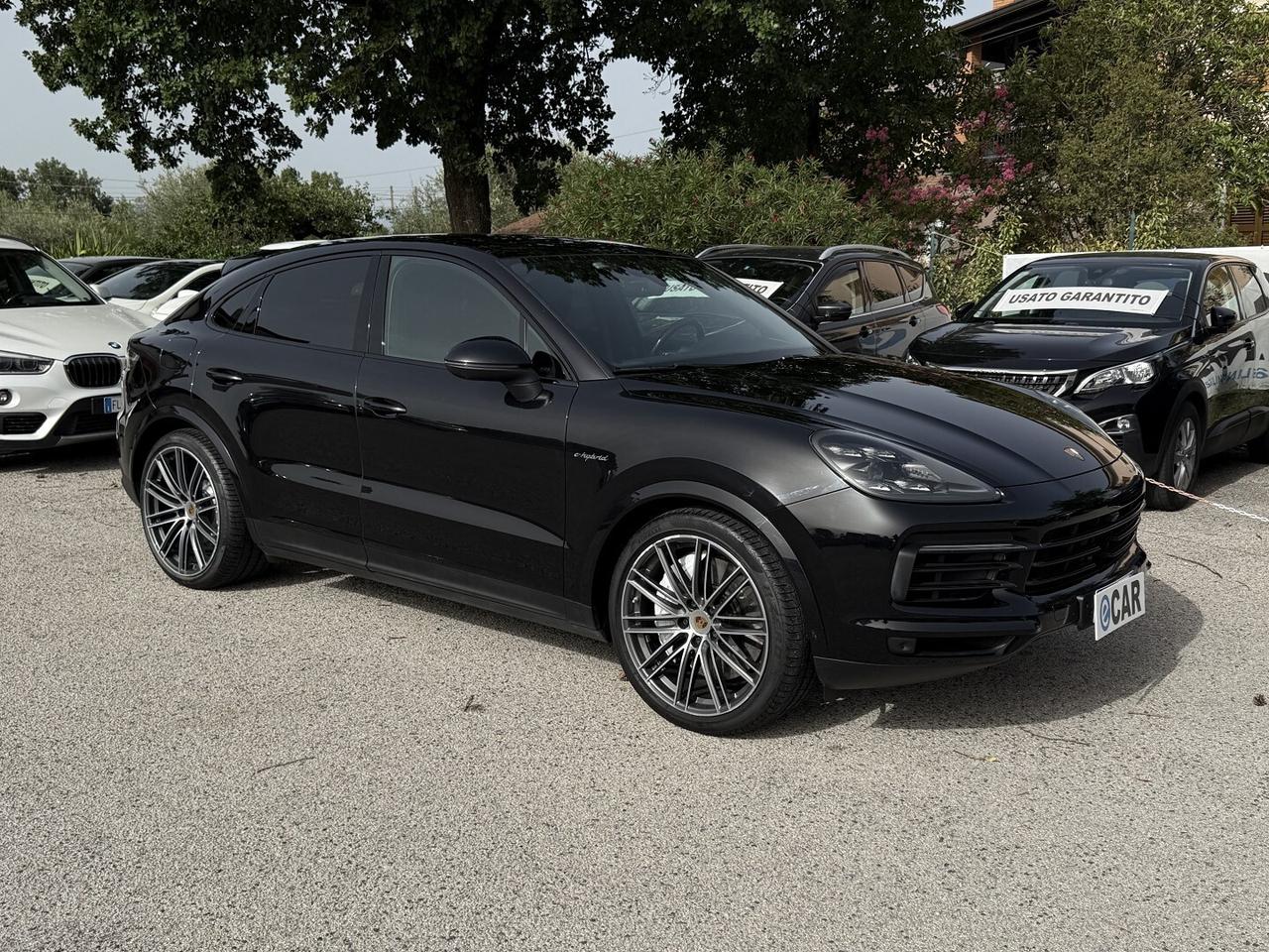 PORSCHE CAYENNE COUPE GTS SPORT CHRONO E-HYBRID