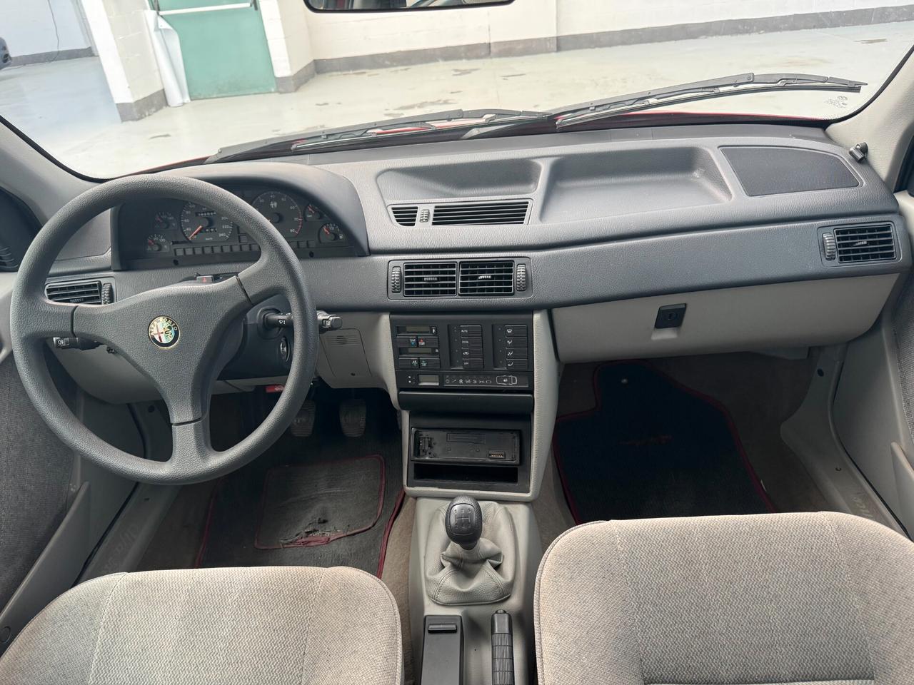 Alfa Romeo 155 1.8i Twin Spark 16V CON 32300!!!