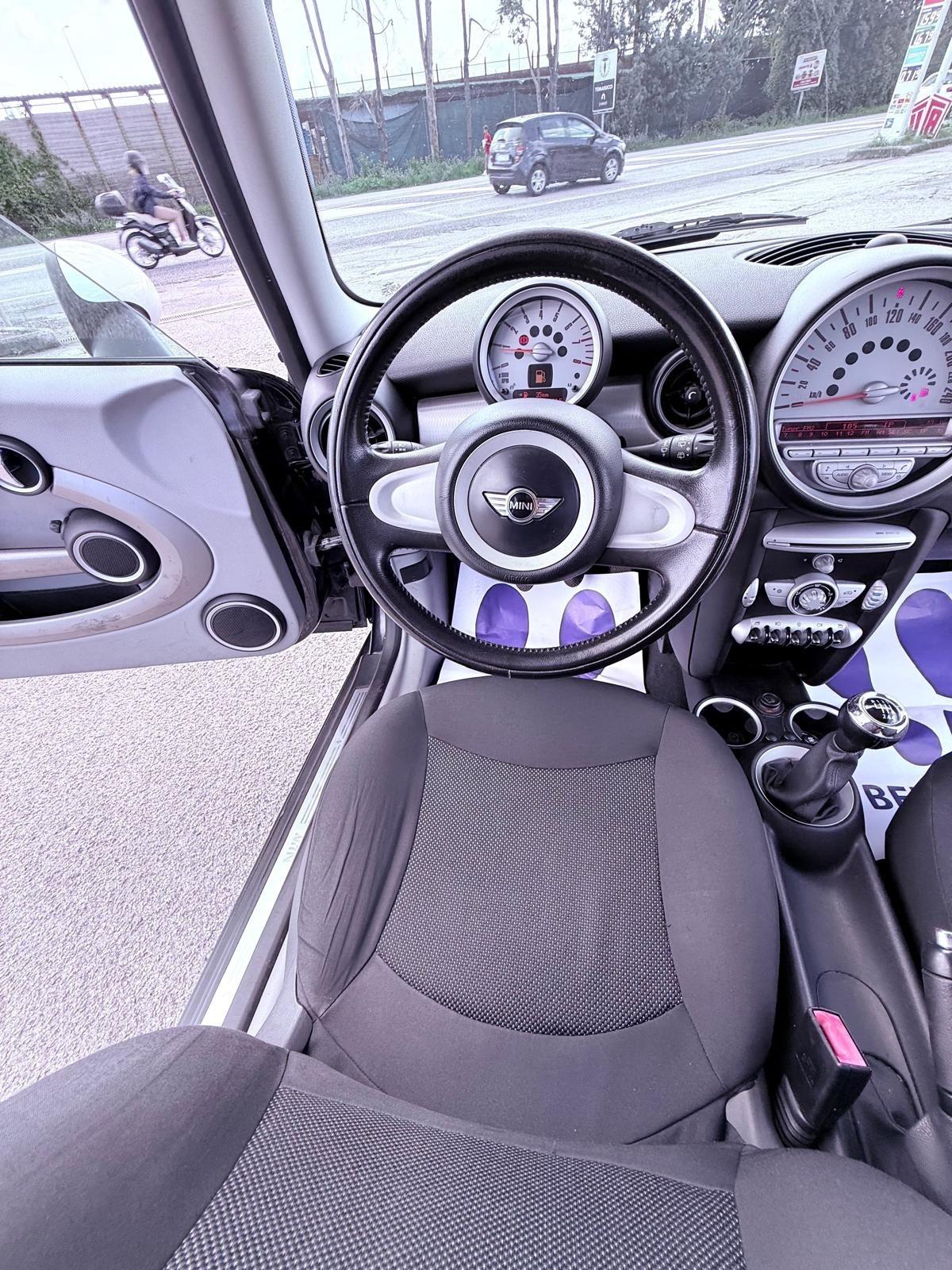 Mini 1.4 16V One Ok neopatentati