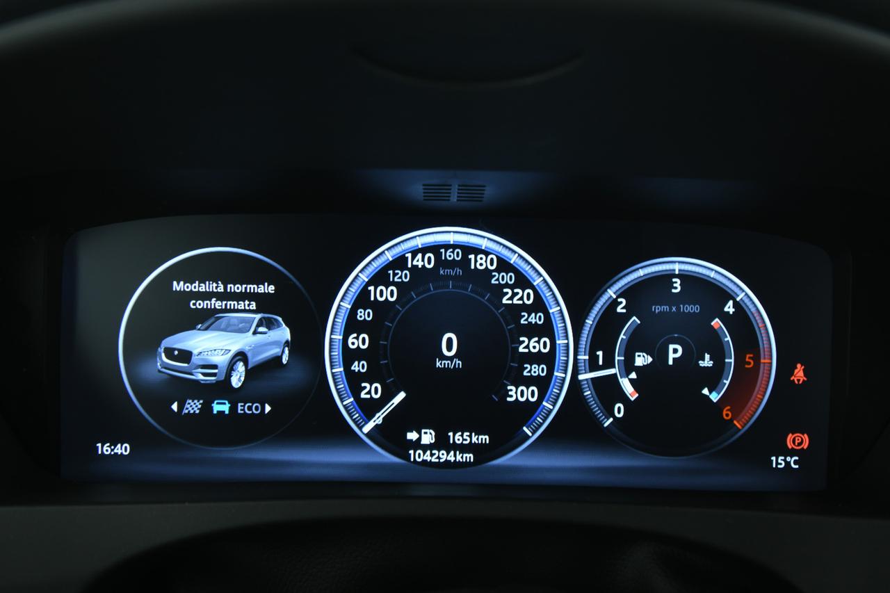 JAGUAR F-Pace 2.0d i4 Portfolio 180cv auto TETTO PANO+CAMERA+APP CONNECT