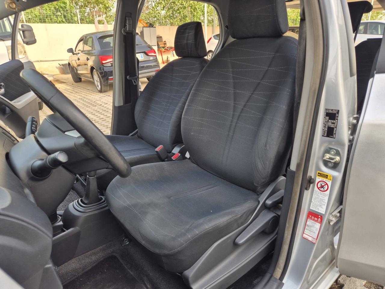 Toyota Yaris 1.3 5 porte