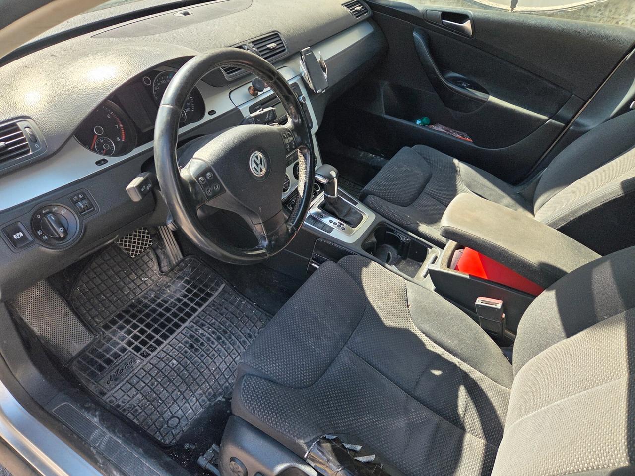 Volkswagen Passat 1.4 16V TSI Comf. EcoFuel DSG - LEGGI