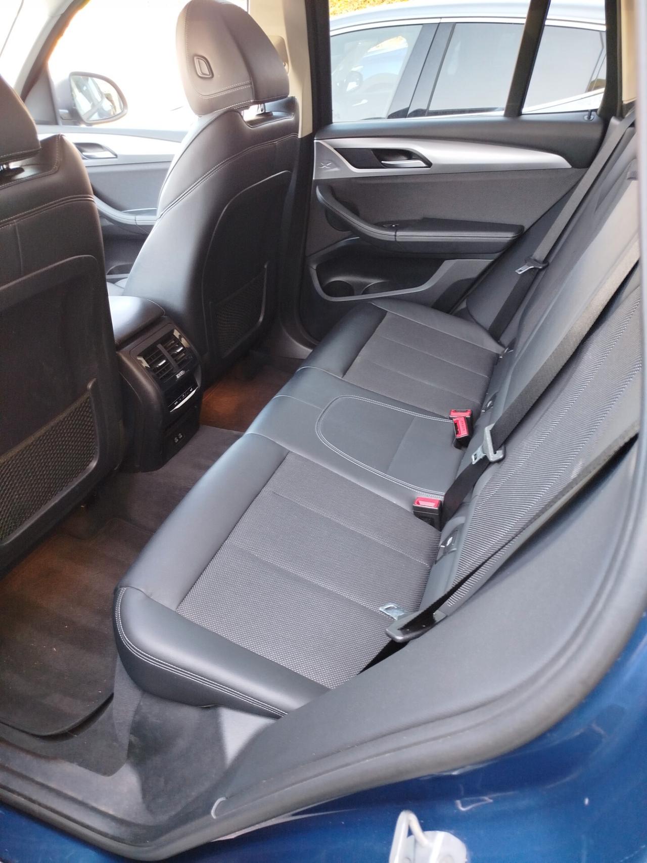 Bmw X3 sDrive18d Business Advantage