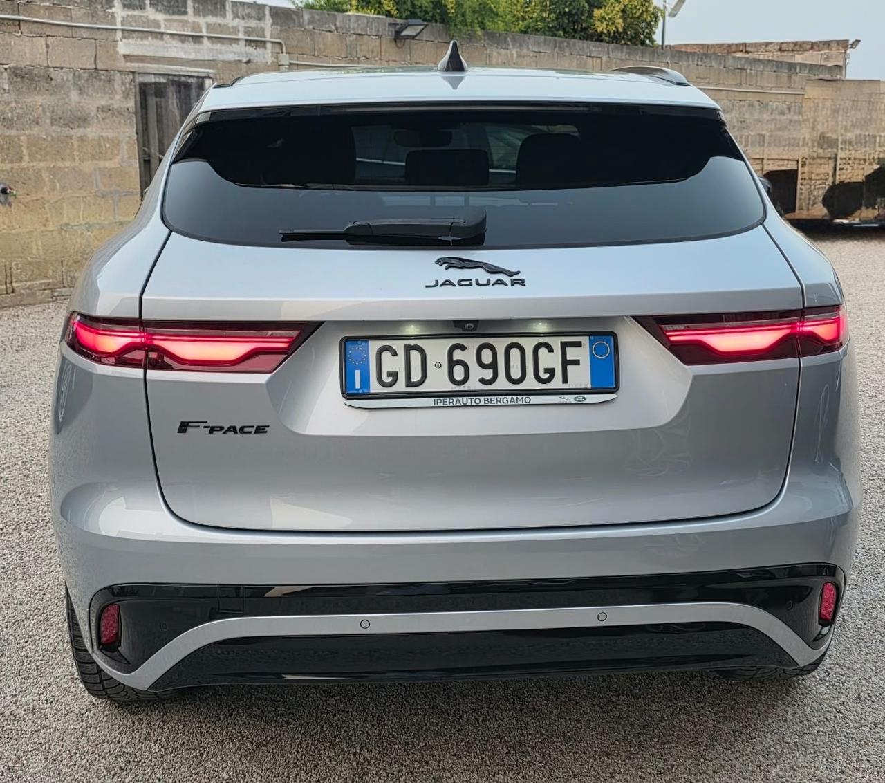 Jaguar F-Pace 2.0 D 204 CV AWD aut. R-Dynamic HSE