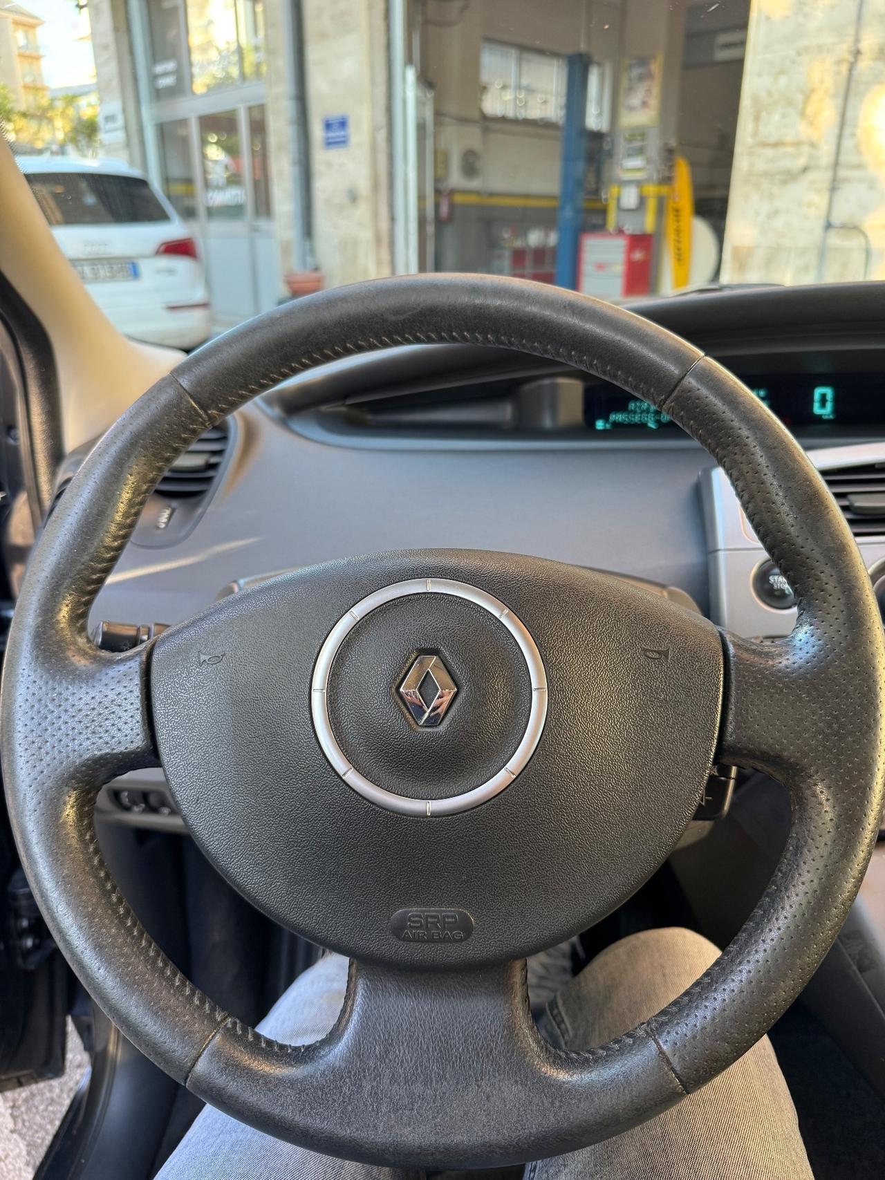 Renault Scenic Scénic 1.5 dCi/105CV Dynamique