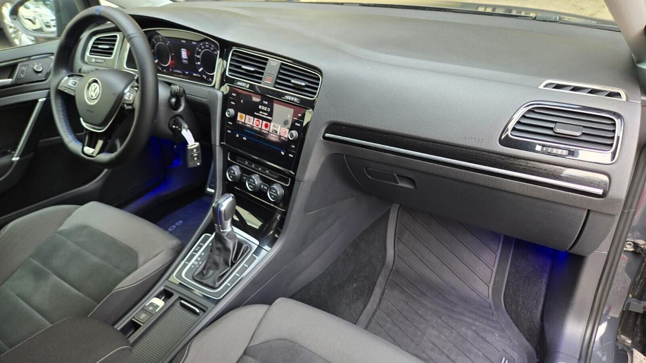 Volkswagen Golf 7.5 R-Line 1.6 TDI 115CV DSG Highl