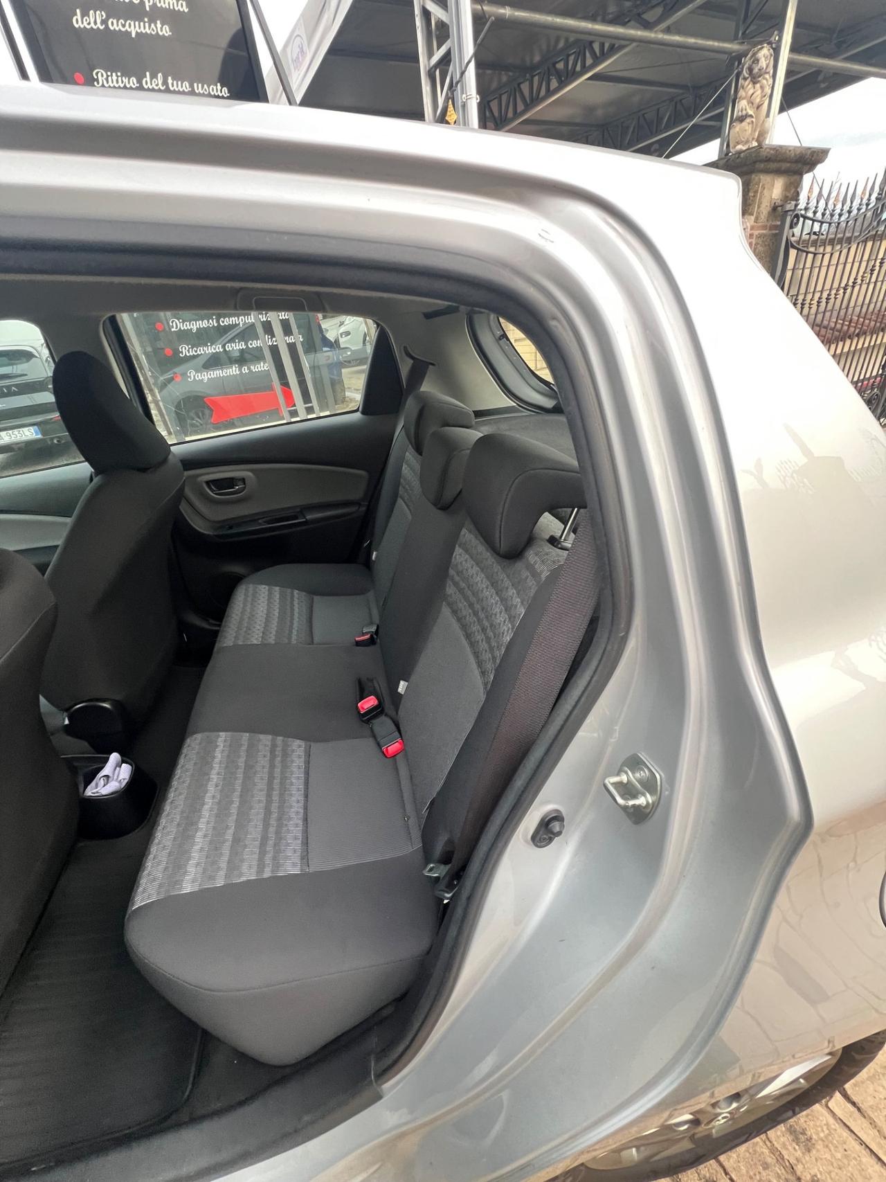 Toyota Yaris 1.0 5 porte Lounge