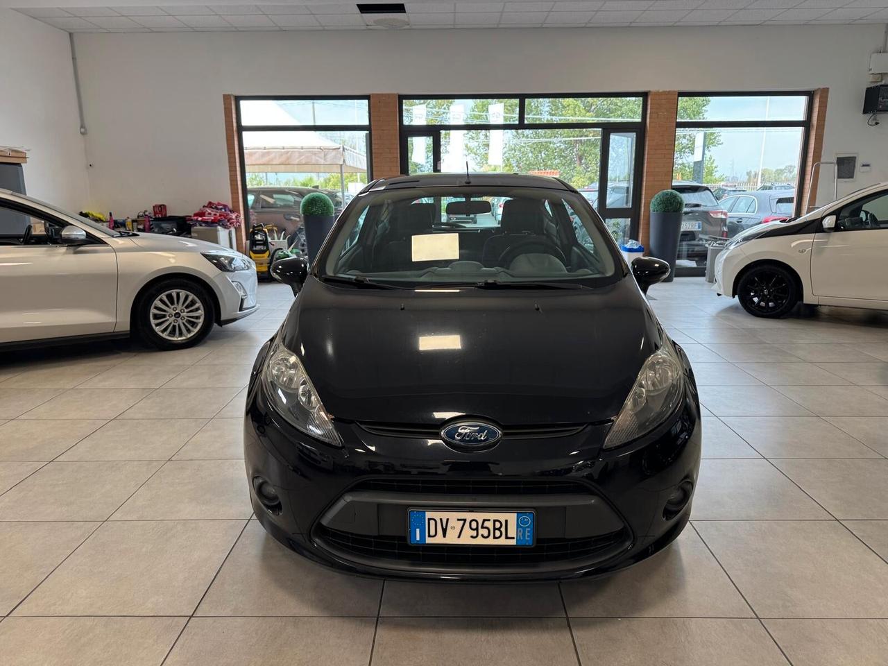 Ford Fiesta 1.2 BENZINA 82CV NEOPATENTATI 2009