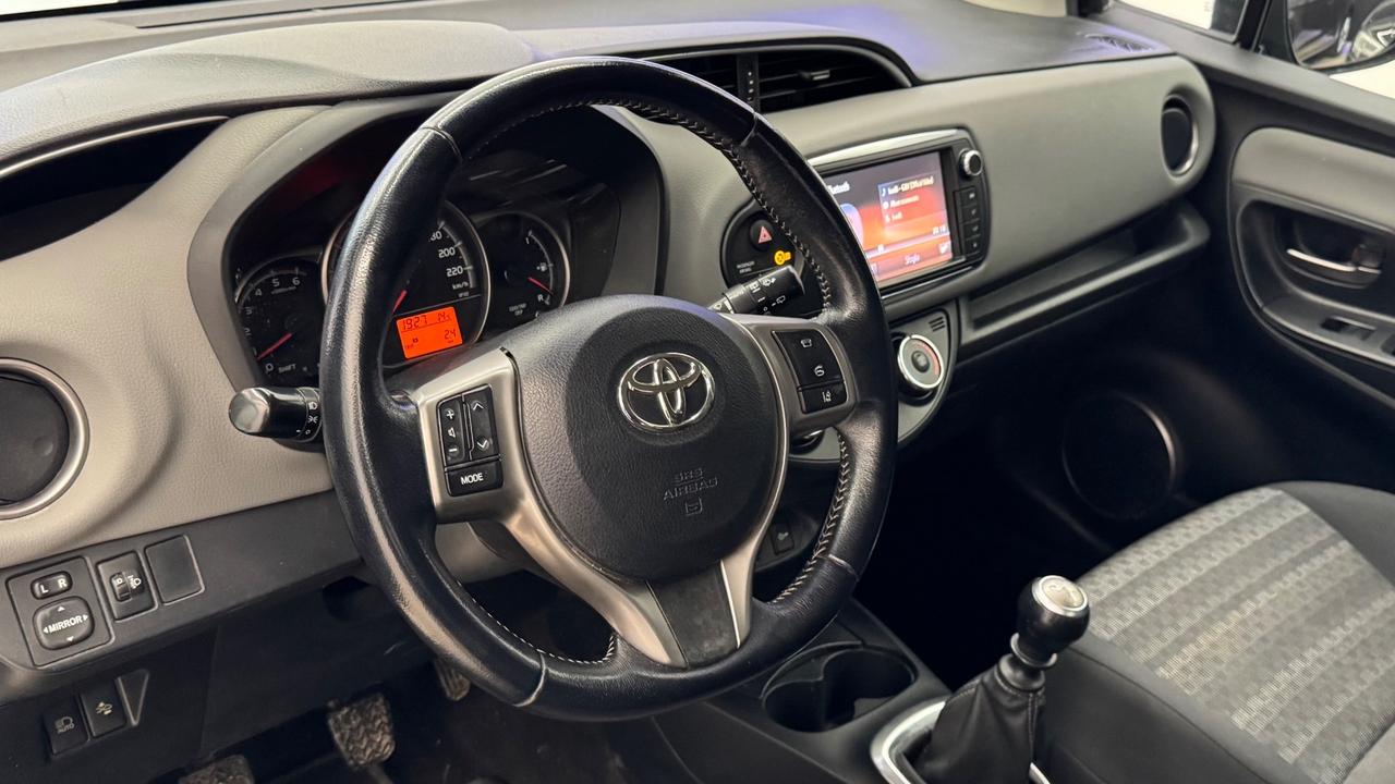 Toyota Yaris 1.4 D-4D 5 porte Lounge-2016