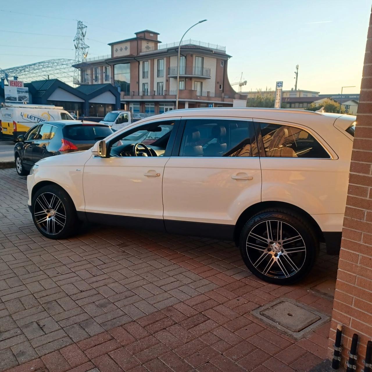 PERFETTA AUDI Q7 3.0 TDI AUTOM 4X4