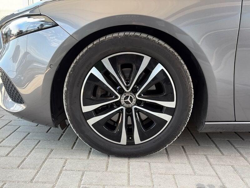 Mercedes-Benz Classe A A 180 d Progressive Advanced