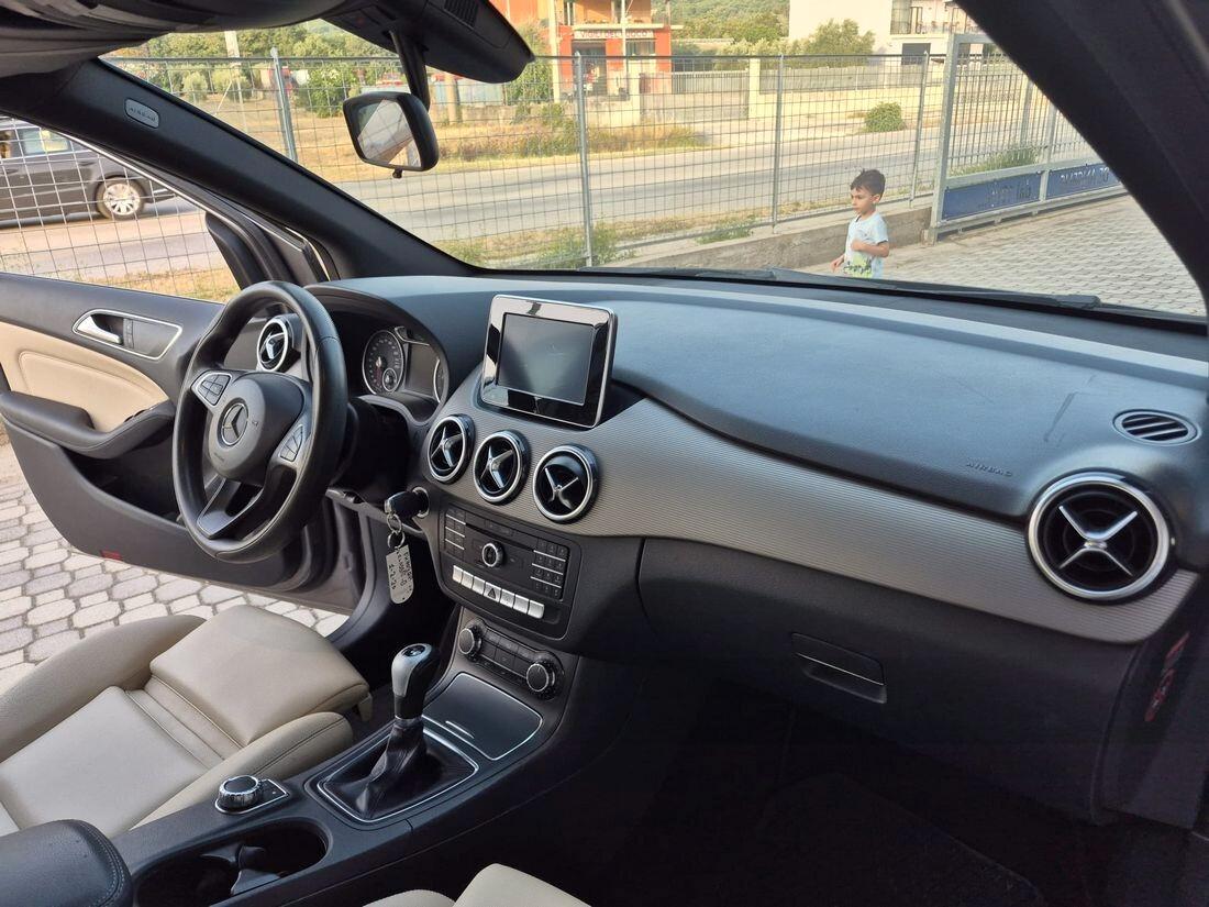 Mercedes-benz B 180 d *** SPORT - FULL OPTIONALS *** EURO 6