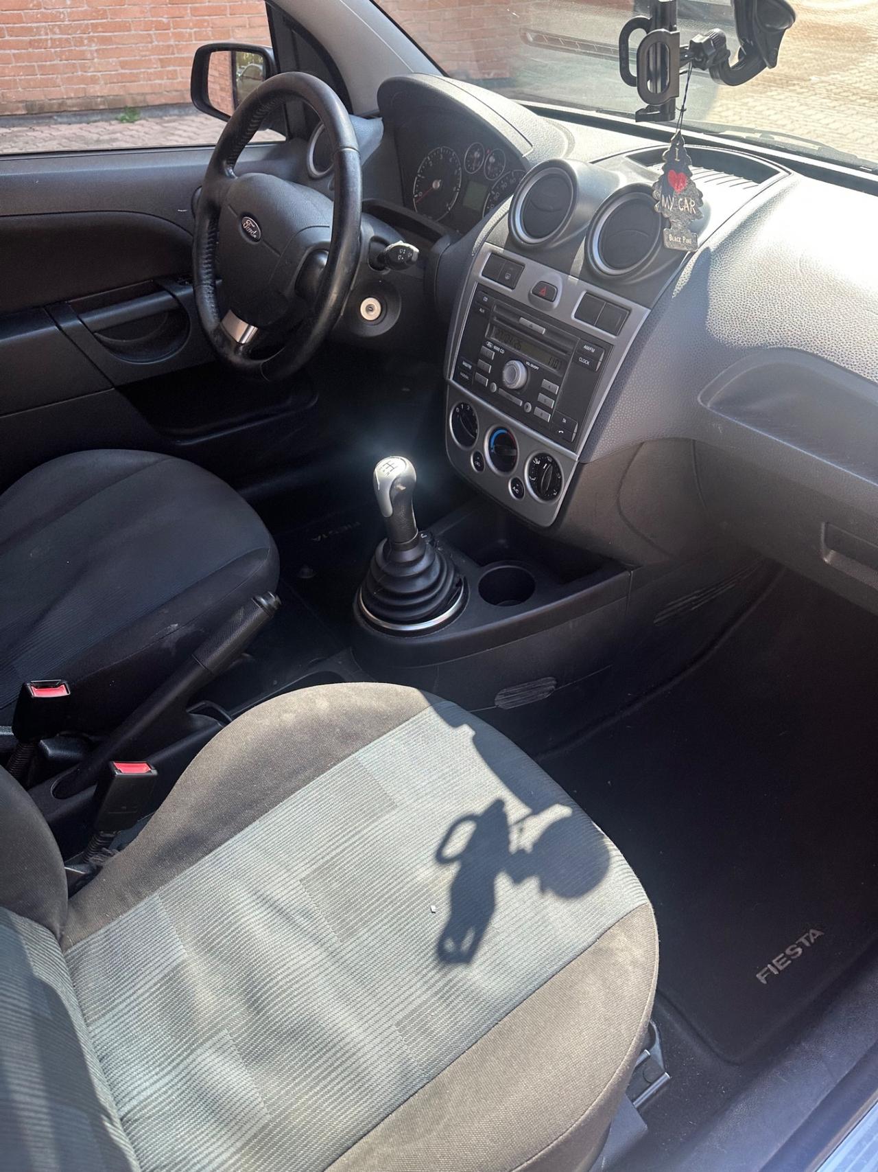 Ford Fiesta 1.2 16V 3p. Ghia