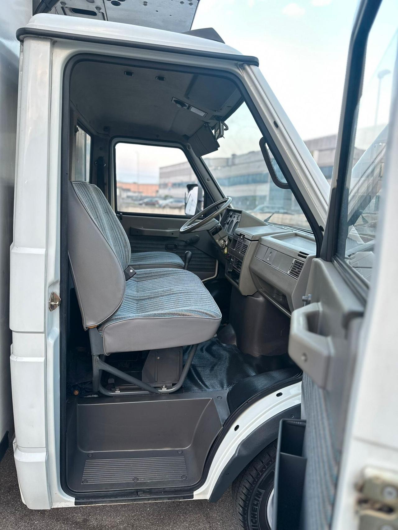 IVECO CON FRIGO PER TRASPORTO CARNE! SUPER PREZZO!