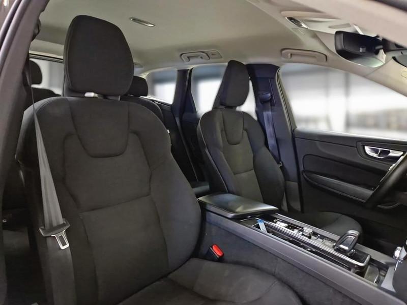 VOLVO XC60 B4 D AWD automatico Momentum