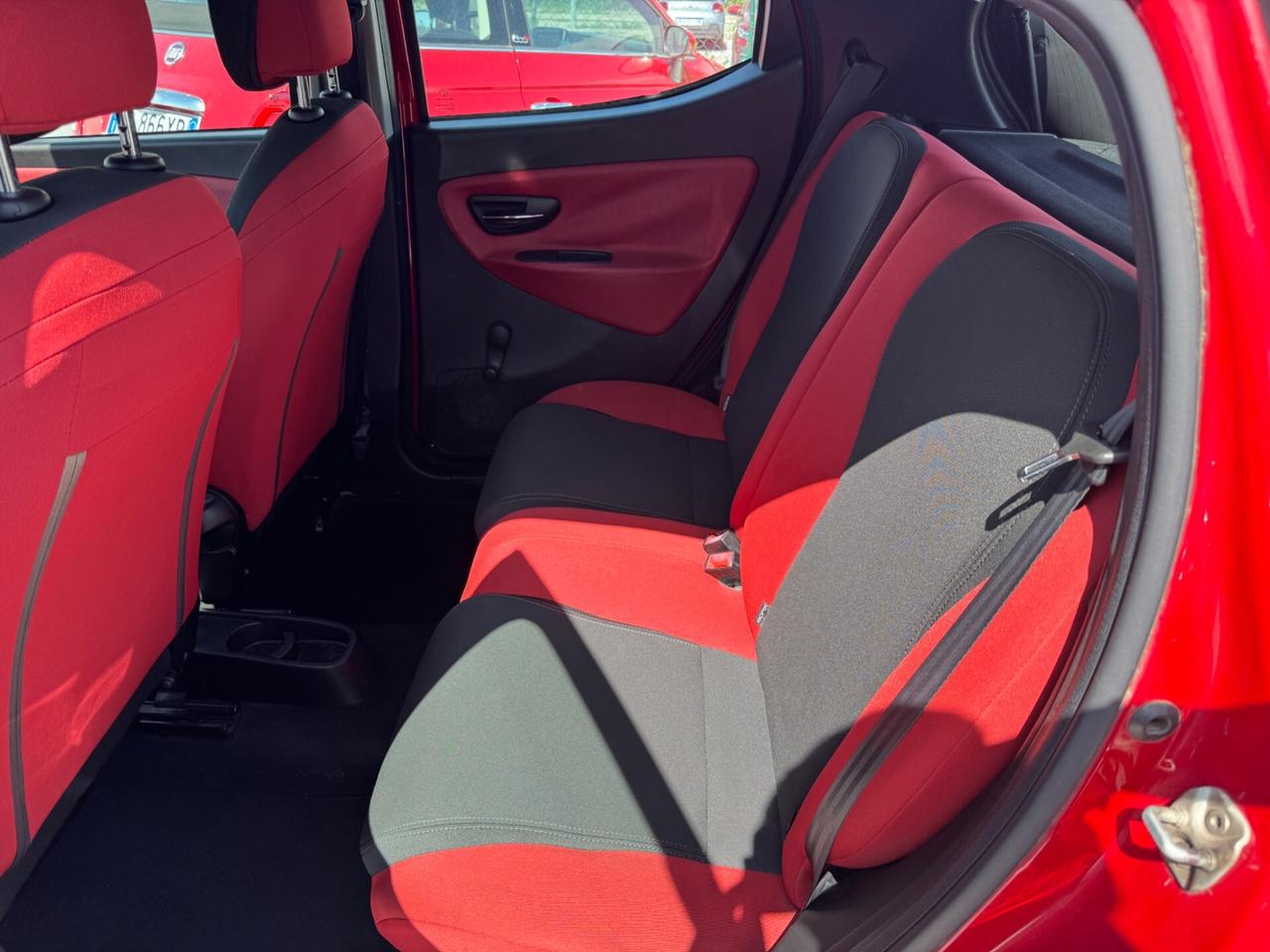 Lancia Ypsilon 1.2 69 CV Ok-Neopatentati